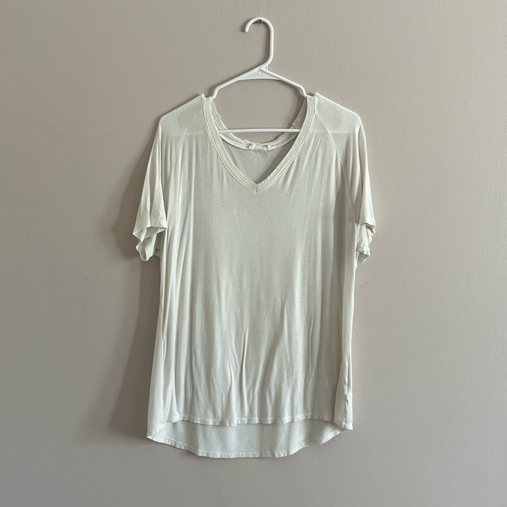 White DressUp v-neck shirt